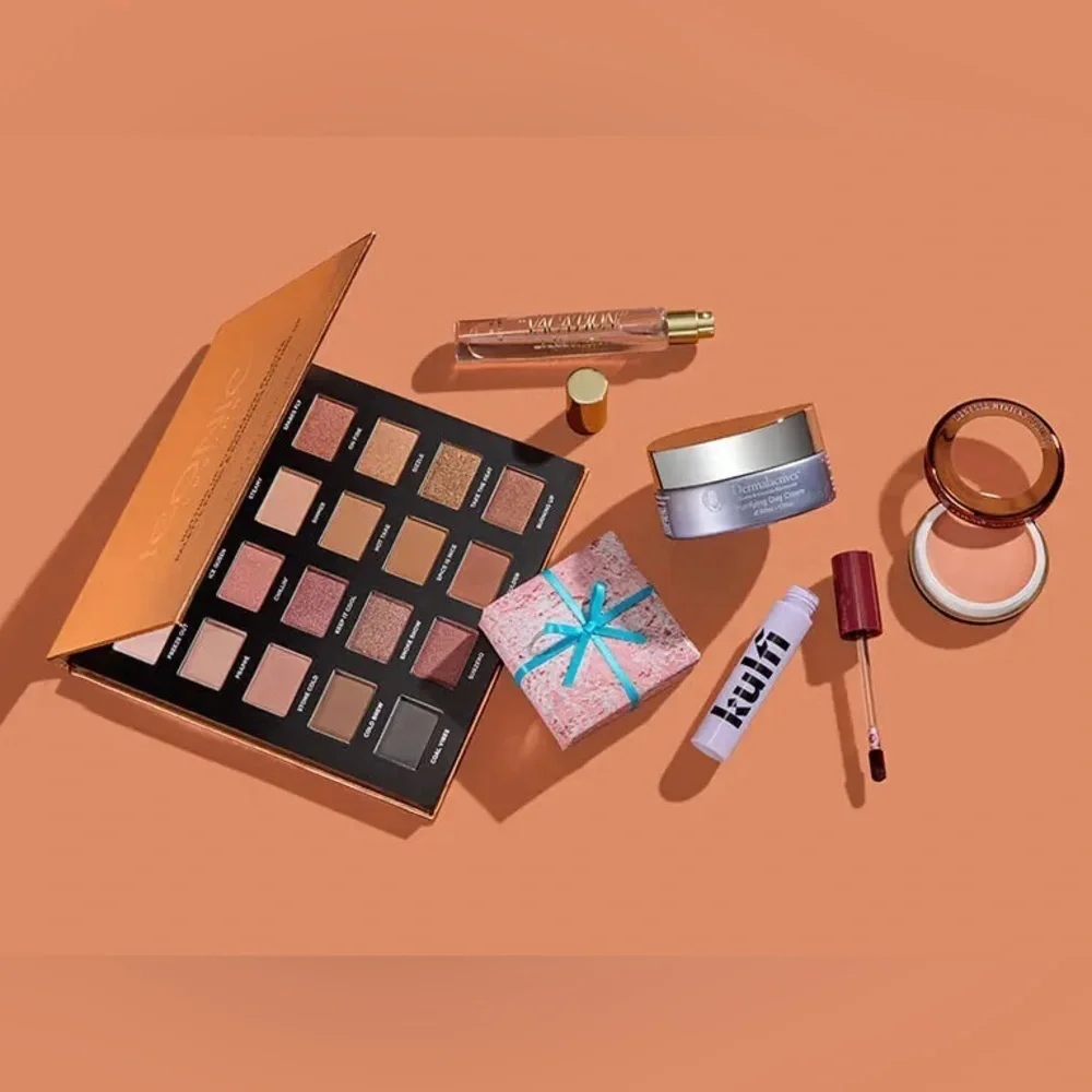 NIB ICONIC London Hotting it Up Eyeshadow Palette